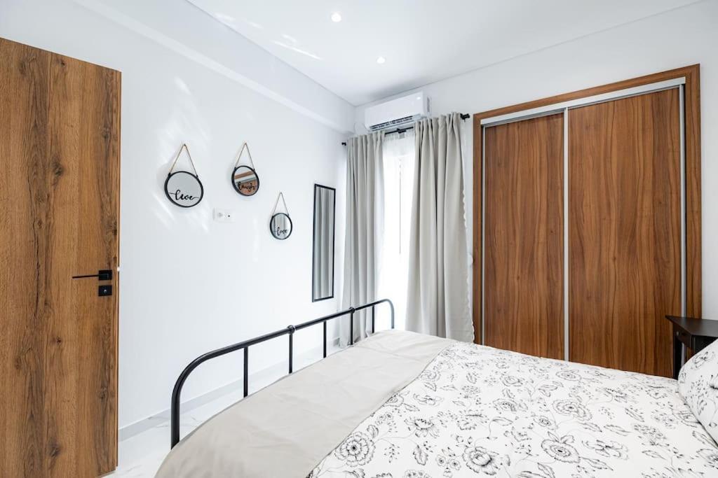 Spacious And Modern Flat At Koukaki, Near Acropolis Athens Exterior photo