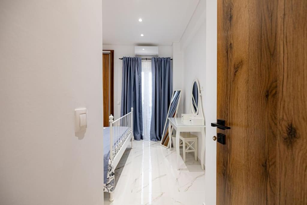 Spacious And Modern Flat At Koukaki, Near Acropolis Athens Exterior photo