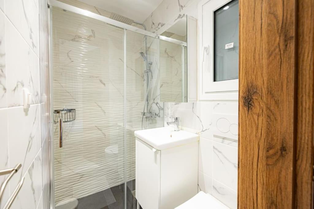 Spacious And Modern Flat At Koukaki, Near Acropolis Athens Exterior photo